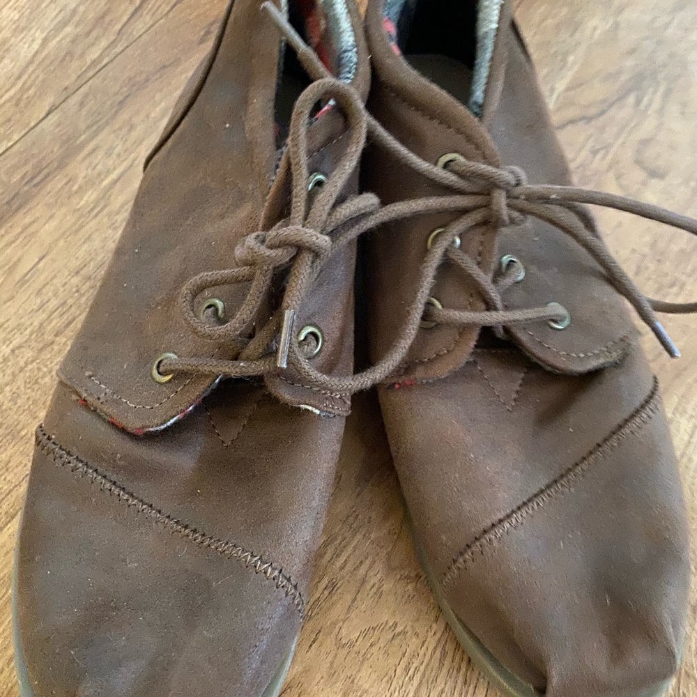 Women’s Bobs Boots with memory foam Size 8